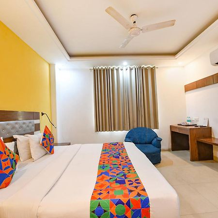 Fabhotel The Kings Plaza Neu-Delhi Exterior foto
