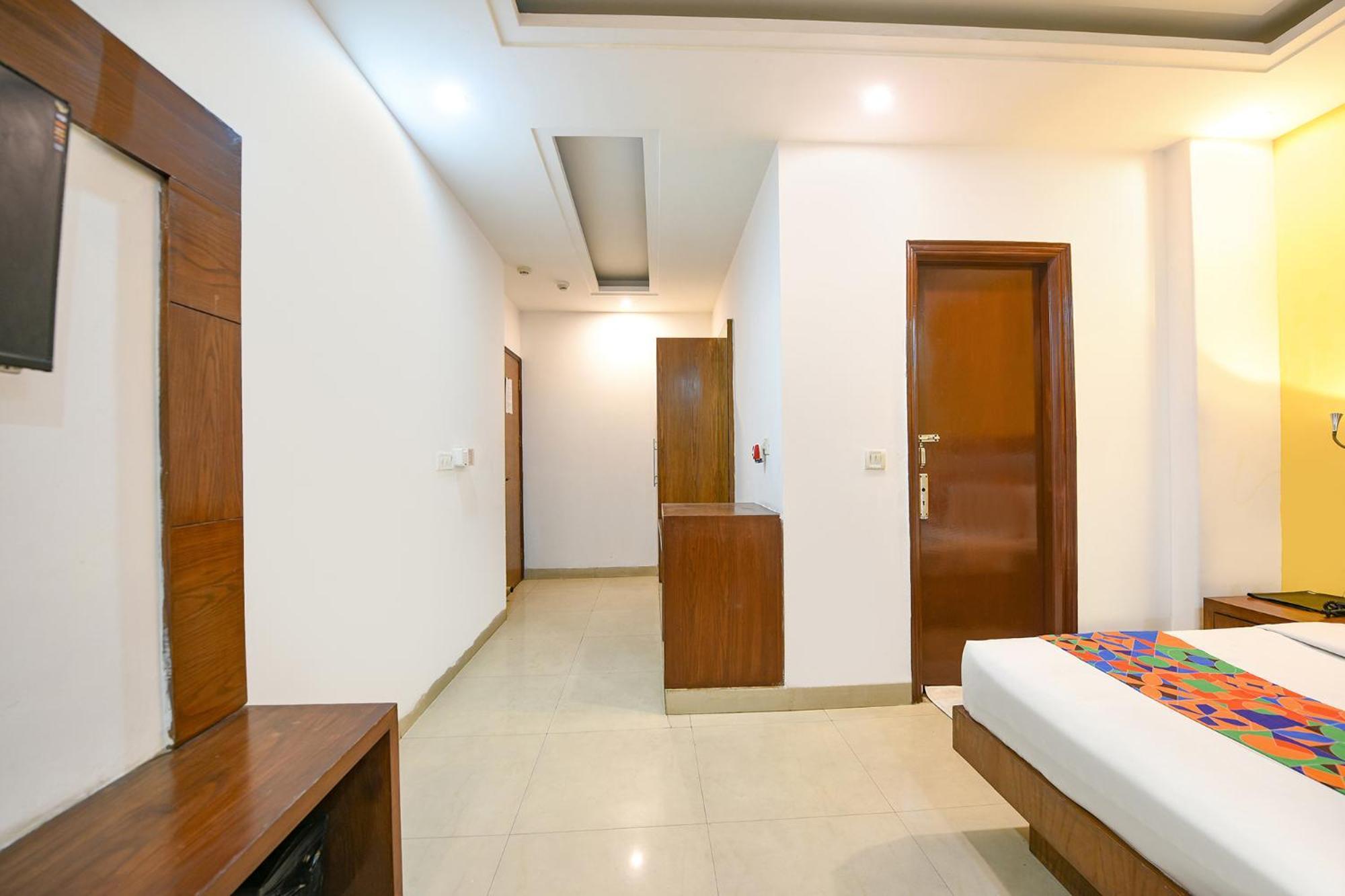 Fabhotel The Kings Plaza Neu-Delhi Exterior foto