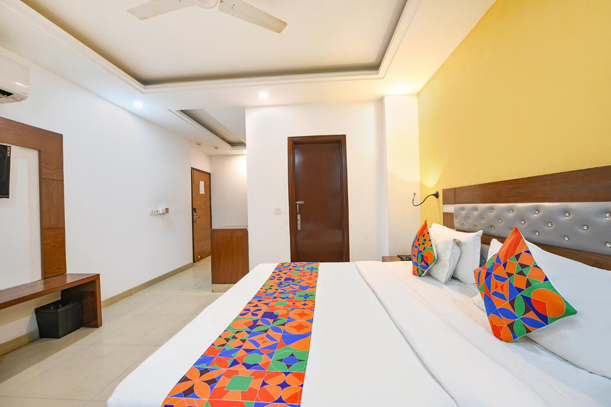 Fabhotel The Kings Plaza Neu-Delhi Exterior foto