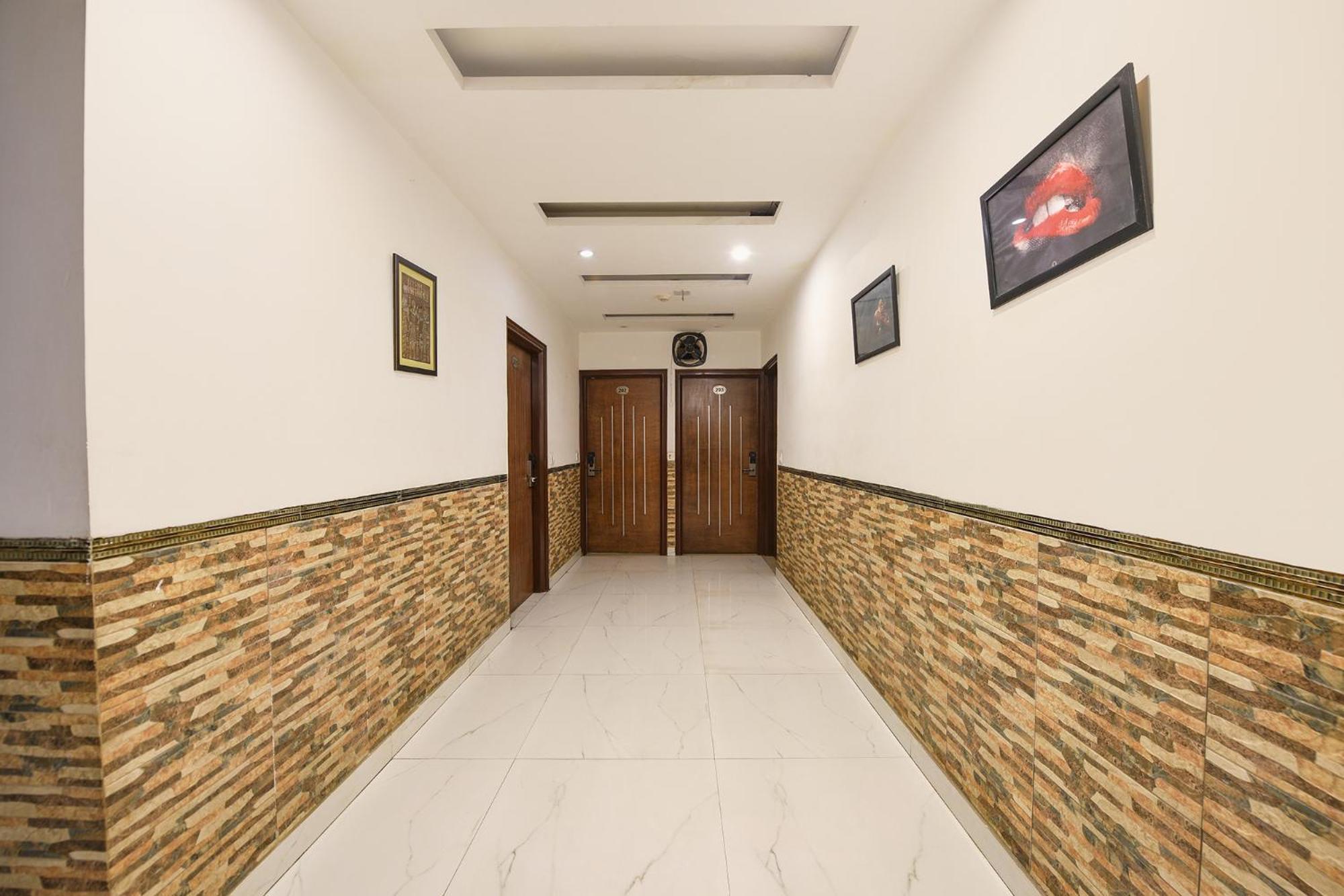 Fabhotel The Kings Plaza Neu-Delhi Exterior foto