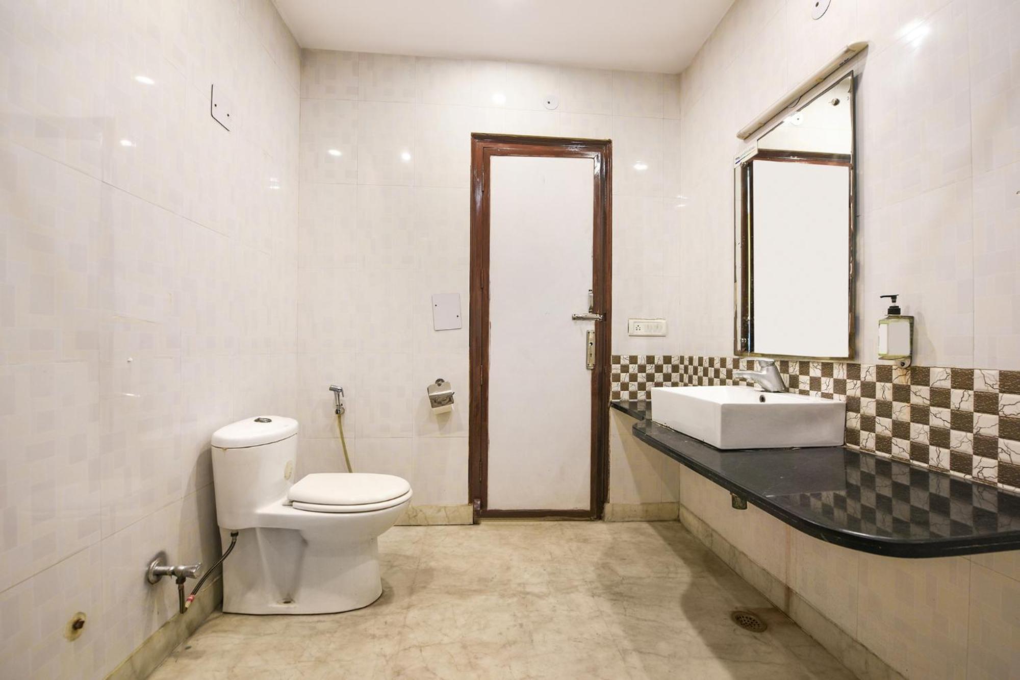 Fabhotel The Kings Plaza Neu-Delhi Exterior foto