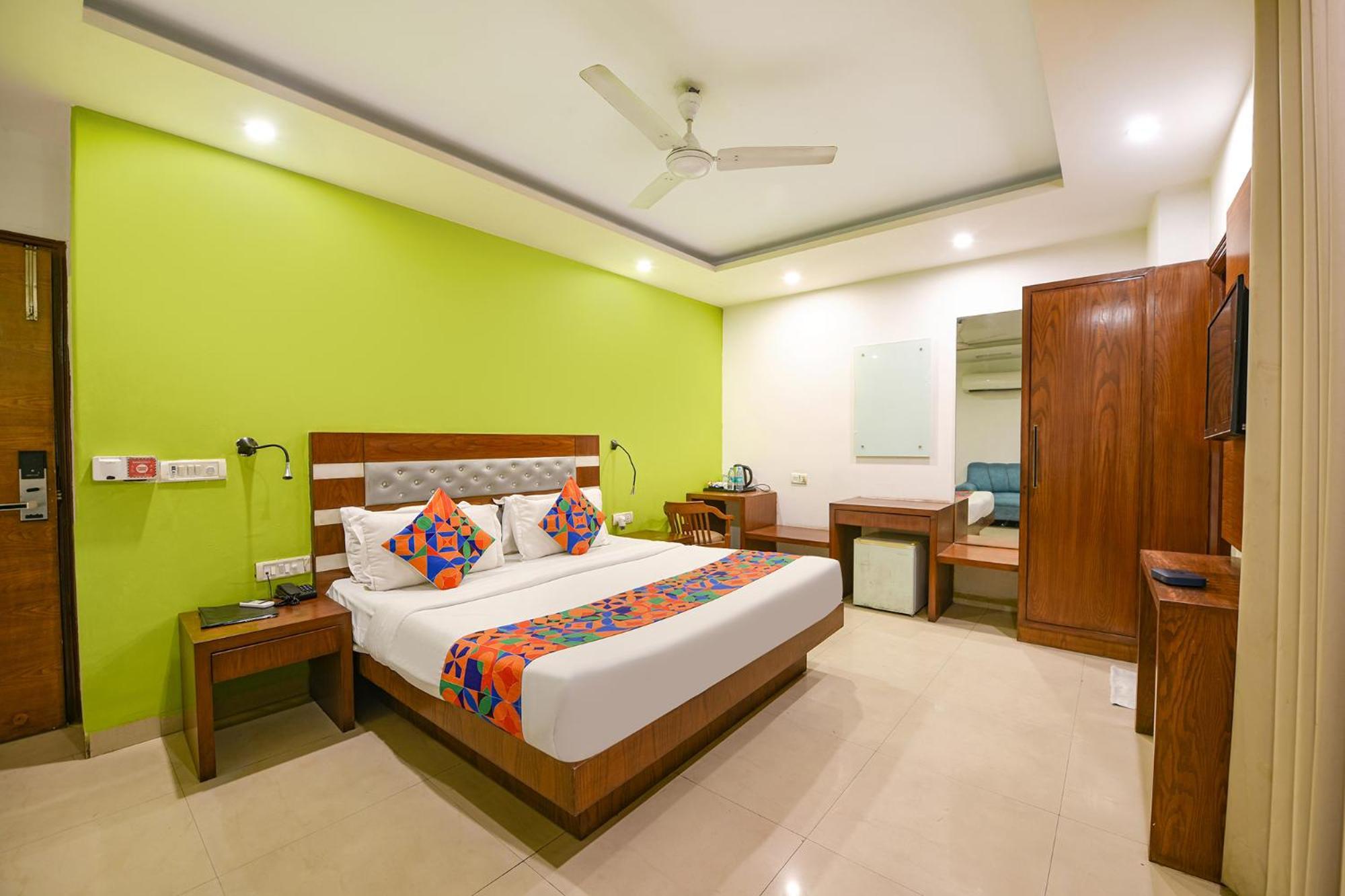 Fabhotel The Kings Plaza Neu-Delhi Exterior foto