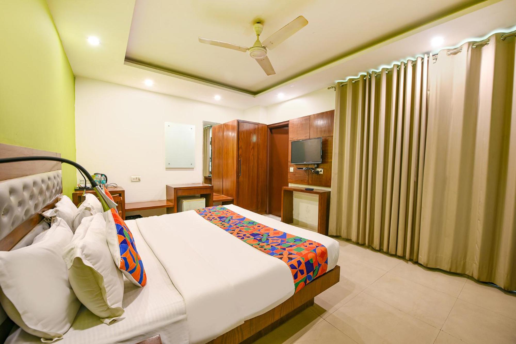 Fabhotel The Kings Plaza Neu-Delhi Exterior foto
