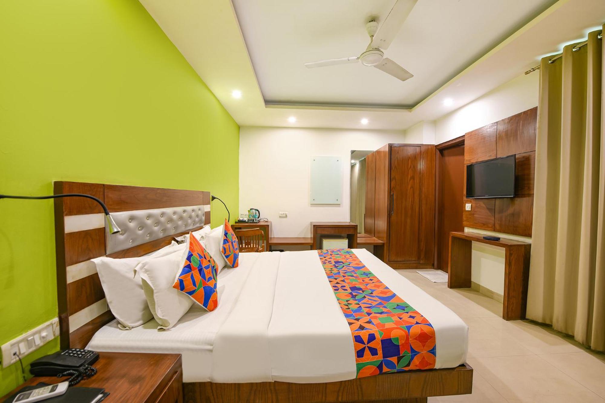 Fabhotel The Kings Plaza Neu-Delhi Exterior foto