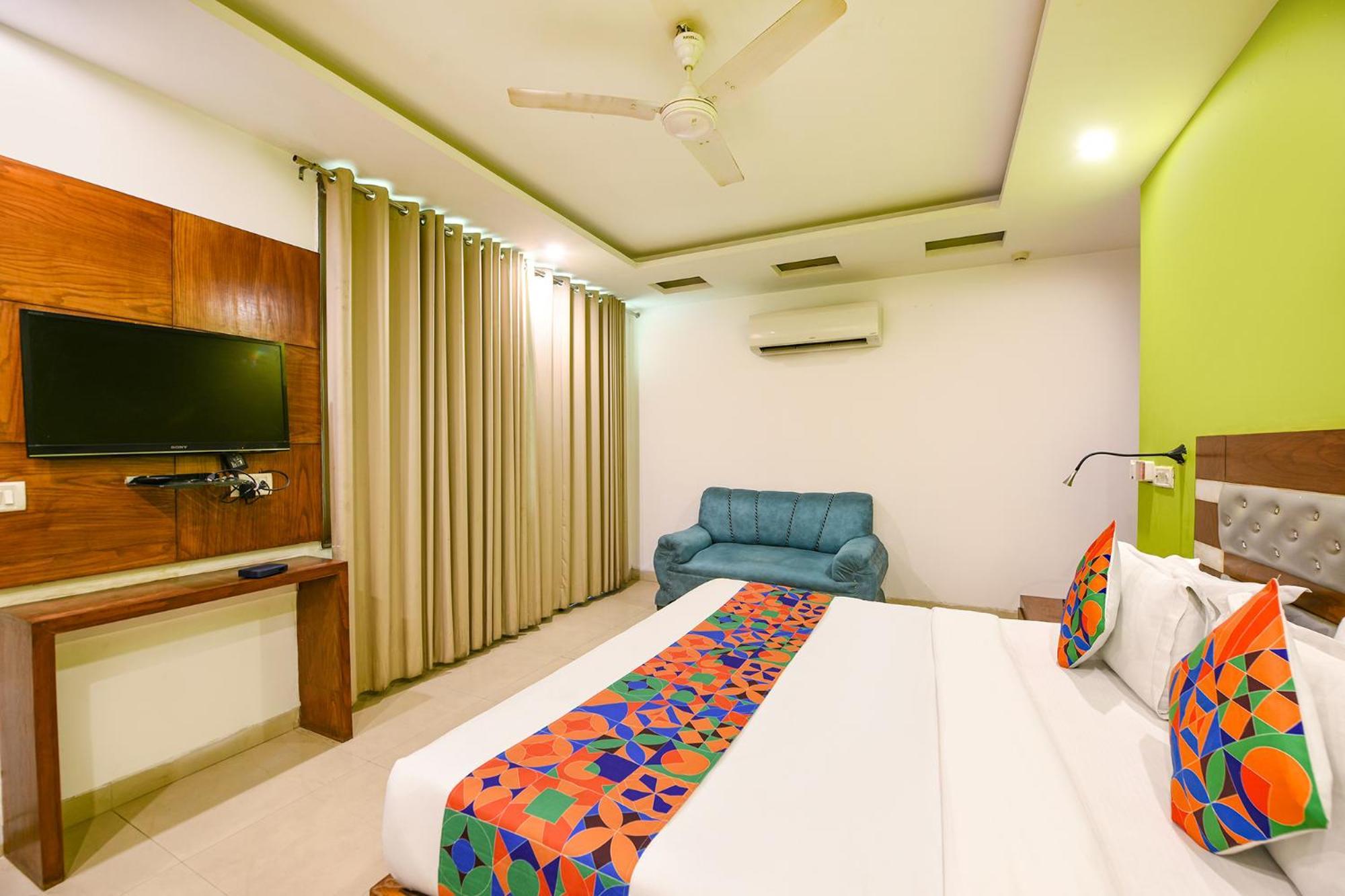 Fabhotel The Kings Plaza Neu-Delhi Exterior foto